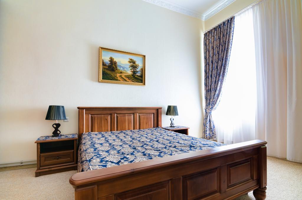 Apartamenty Kulisha 25 Lviv Exterior photo
